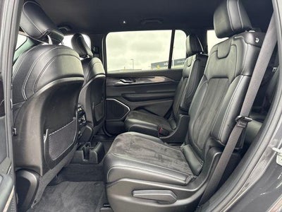 2022 Jeep Grand Cherokee L Altitude 4x2