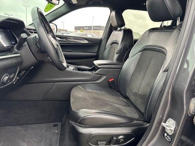 2022 Jeep Grand Cherokee L Altitude 4x2