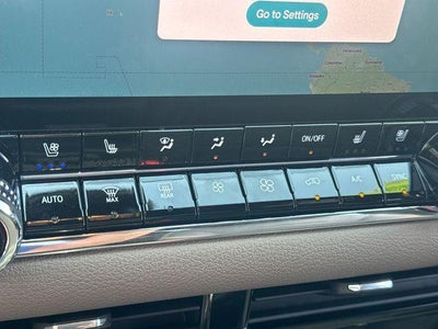 2023 GMC Canyon Crew Cab Short Box 4-Wheel Drive Denali