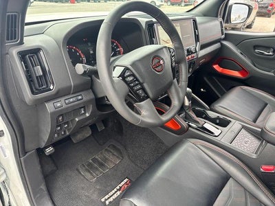 2025 Nissan Frontier Crew Cab 4x4 PRO-4X