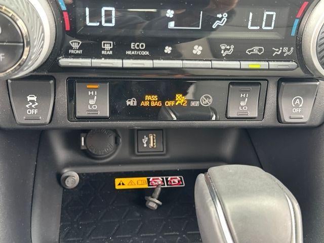 2025 Toyota RAV4 XLE Premium FWD (Natl)