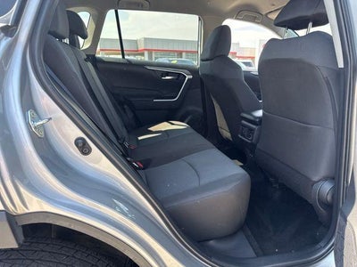 2025 Toyota RAV4 XLE AWD (Natl)
