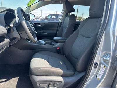 2025 Toyota RAV4 XLE AWD (Natl)
