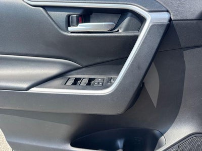 2025 Toyota RAV4 XLE AWD (Natl)