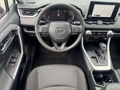 2025 Toyota RAV4 XLE FWD (GS)