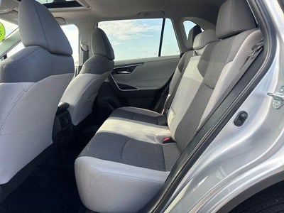 2025 Toyota RAV4 XLE FWD (GS)