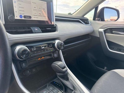 2025 Toyota RAV4 XLE FWD (GS)
