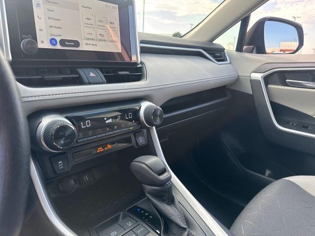2025 Toyota RAV4 XLE FWD (GS)
