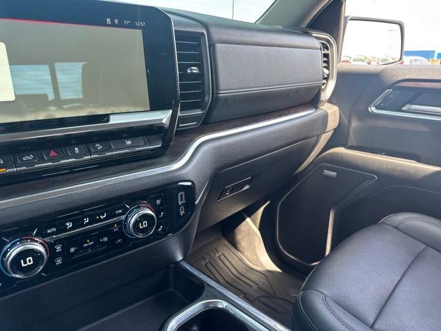 2022 GMC Sierra 1500 Crew Cab Short Box 4-Wheel Drive SLT