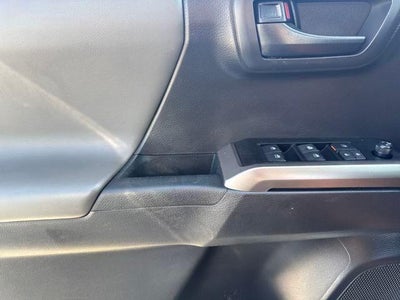 2022 Toyota Tacoma 2WD 2WD SR5 Double Cab 5' Bed V6 AT (GS)