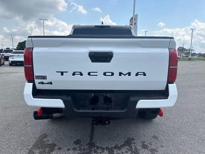 2025 Toyota Tacoma 4WD 4WD SR Double Cab 5' Bed MT (Natl)