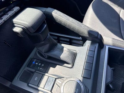 2024 Toyota Tacoma 4WD 4WD SR5 Double Cab 5' Bed AT (GS)