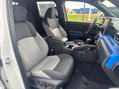 2025 Toyota Tacoma 4WD 4WD TRD Off Road Hybrid Double Cab 5' Bed AT (Natl)