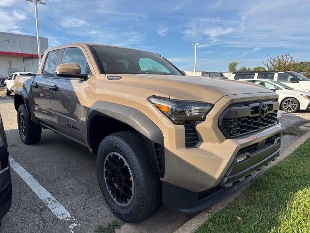 2026 Toyota Tacoma 4WD 4WD TRD Off Road Hybrid Double Cab 5' Bed AT (Natl)