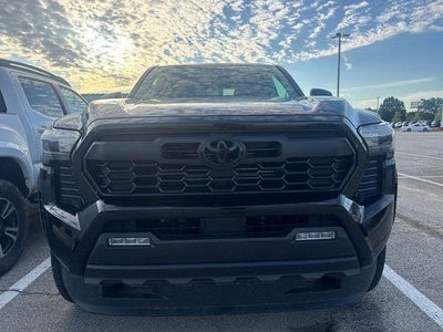 2026 Toyota Tacoma 4WD 4WD TRD Off Road Hybrid Double Cab 5' Bed AT (Natl)