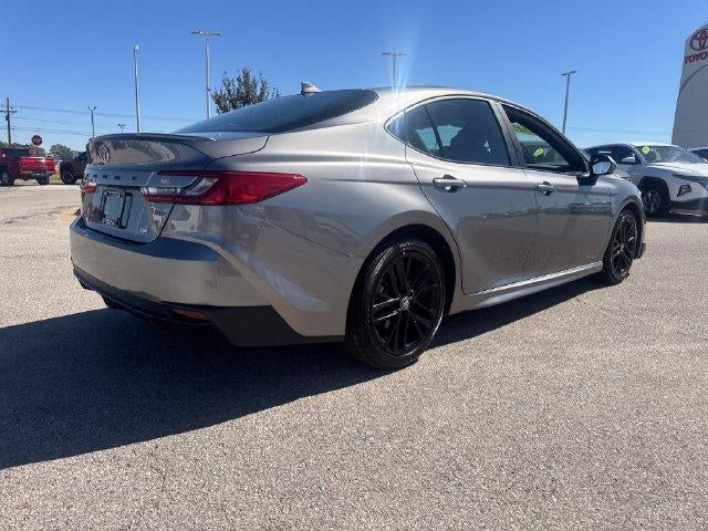2025 Toyota Camry SE (SE)