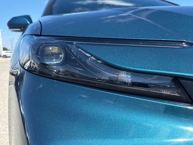 2025 Toyota Camry SE (SE)