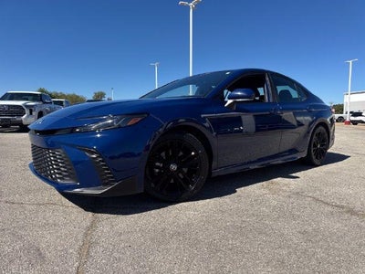 2025 Toyota Camry SE (SE)