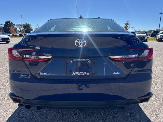 2025 Toyota Camry SE (SE)