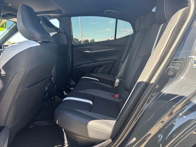 2025 Toyota Camry SE (SE)