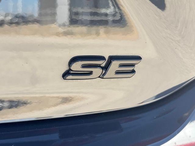 2025 Toyota Camry SE (SE)