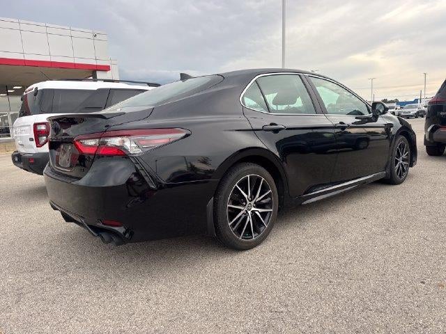 2021 Toyota Camry SE Auto (SE)