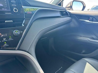 2023 Toyota Camry SE Auto (SE)