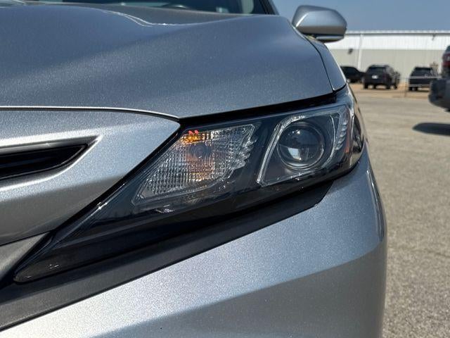 2023 Toyota Camry SE Auto (SE)