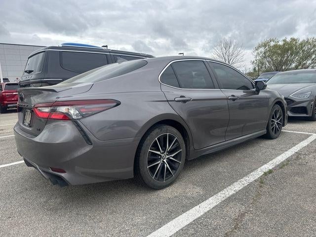 2023 Toyota Camry SE Auto (SE)