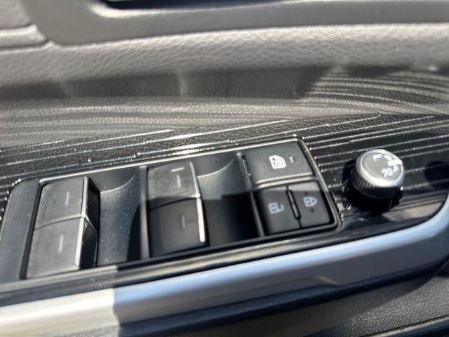 2025 Toyota Sienna XSE FWD 7-Passenger (Natl)