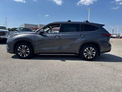 2021 Toyota Highlander Hybrid XLE FWD (Natl)