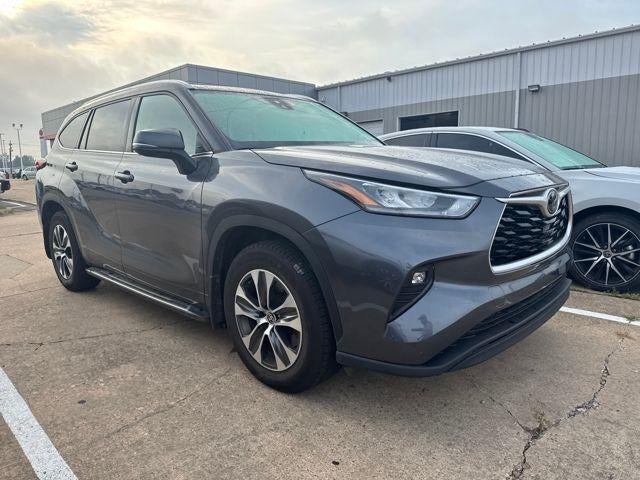 2020 Toyota Highlander XLE FWD (Natl)