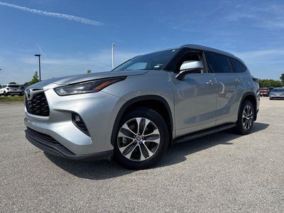 2021 Toyota Highlander XLE AWD (Natl)