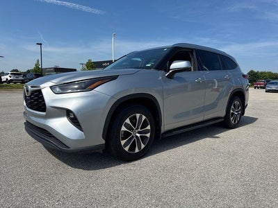 2021 Toyota Highlander XLE AWD (Natl)