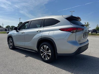 2021 Toyota Highlander XLE AWD (Natl)