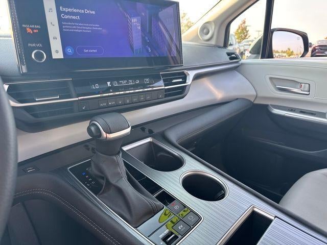 2025 Toyota Sienna XLE AWD 7-Passenger (Natl)