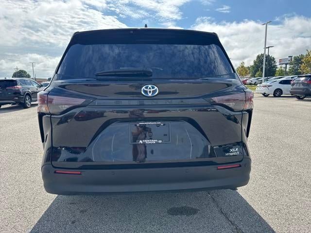 2023 Toyota Sienna XLE FWD 8-Passenger (Natl)