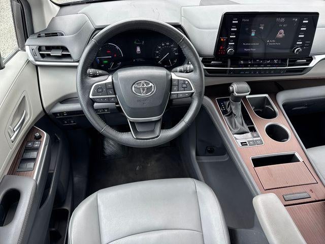 2024 Toyota Sienna XLE FWD 8-Passenger (Natl)