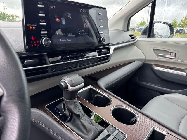 2024 Toyota Sienna XLE FWD 8-Passenger (Natl)