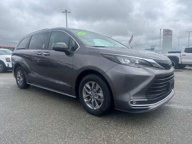2024 Toyota Sienna XLE FWD 8-Passenger (Natl)