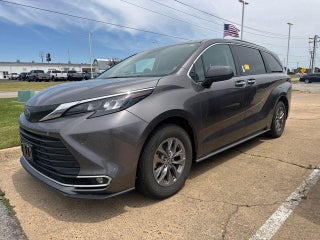 2024 Toyota Sienna XLE FWD 8-Passenger (Natl)