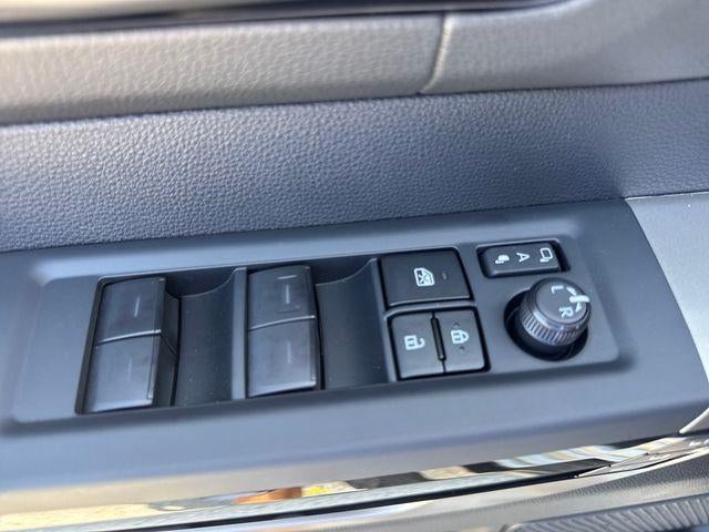 2026 Toyota Tundra 4WD 4WD Limited CrewMax 5.5' Bed (Natl)