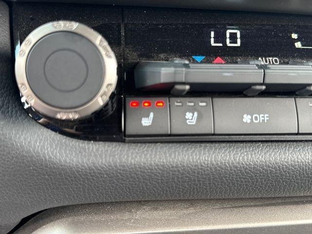 2025 Toyota Tundra 4WD 4WD Limited CrewMax 5.5' Bed (Natl)