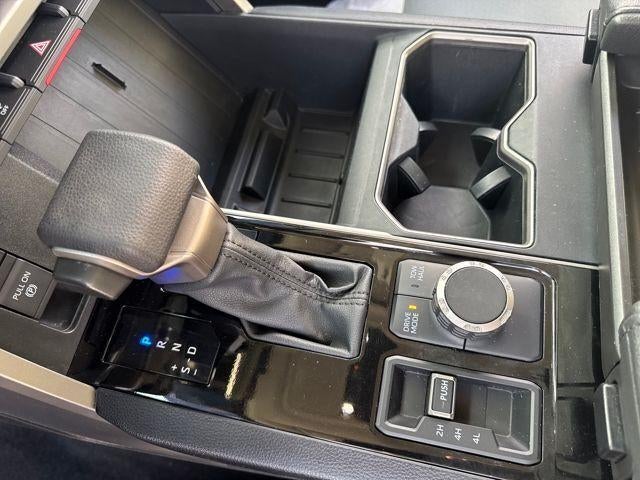 2023 Toyota Tundra 4WD 4WD SR5 CrewMax 5.5' Bed (SE)