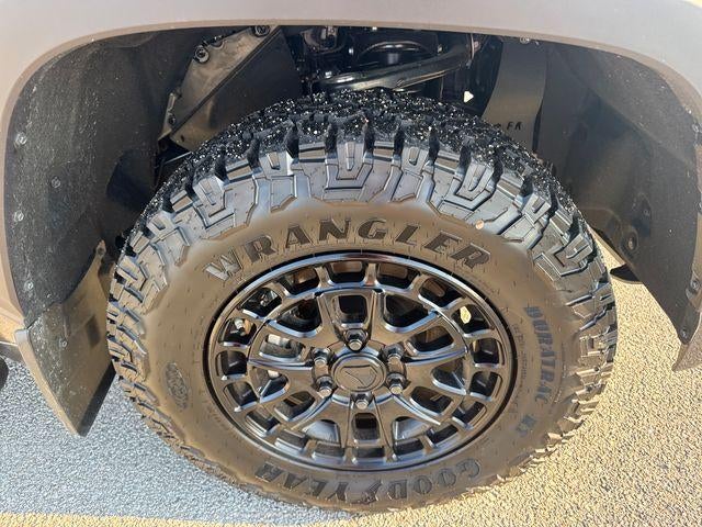 2026 Toyota Tundra 4WD 4WD SR5 CrewMax 5.5' Bed (SE)
