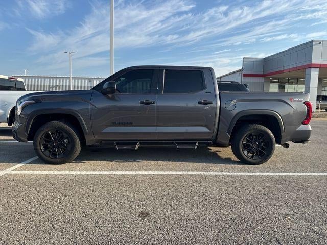 2022 Toyota Tundra 4WD 4WD SR5 CrewMax 5.5' Bed (SE)