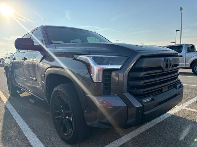 2022 Toyota Tundra 4WD 4WD SR5 CrewMax 5.5' Bed (SE)