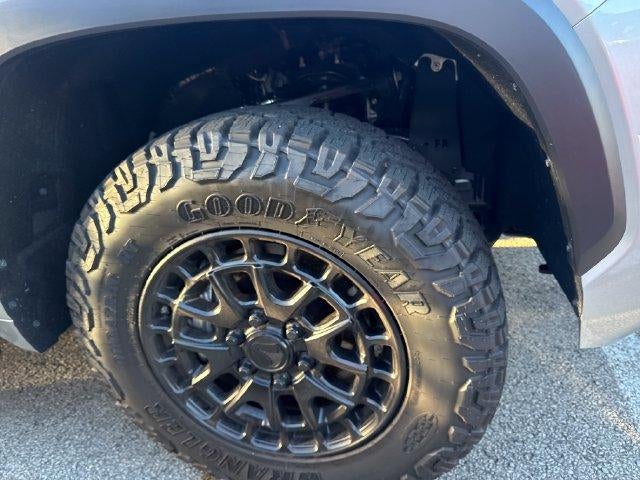 2026 Toyota Tundra 4WD 4WD SR5 CrewMax 5.5' Bed (SE)
