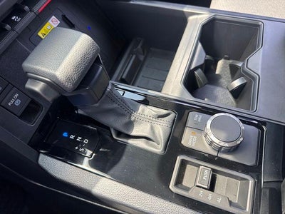 2026 Toyota Tundra 4WD 4WD SR5 CrewMax 5.5' Bed (SE)