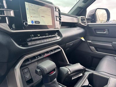 2026 Toyota Tundra 4WD 4WD SR5 CrewMax 5.5' Bed (SE)
